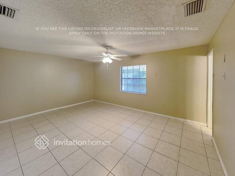 Building Photo - 966 Sunshine Way SW