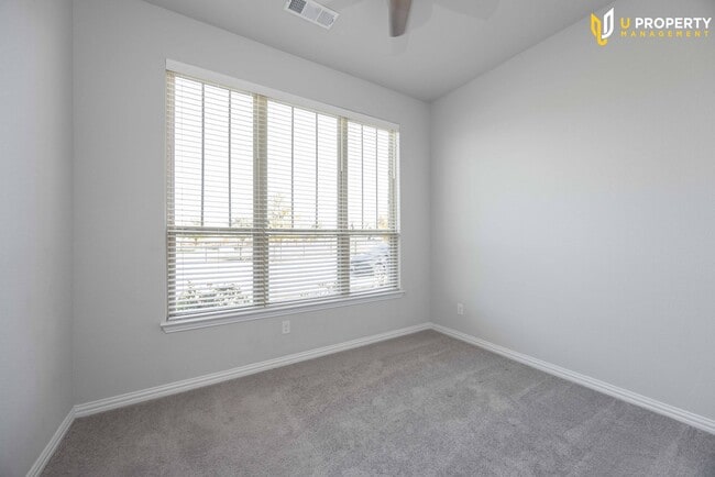 Building Photo - What's special