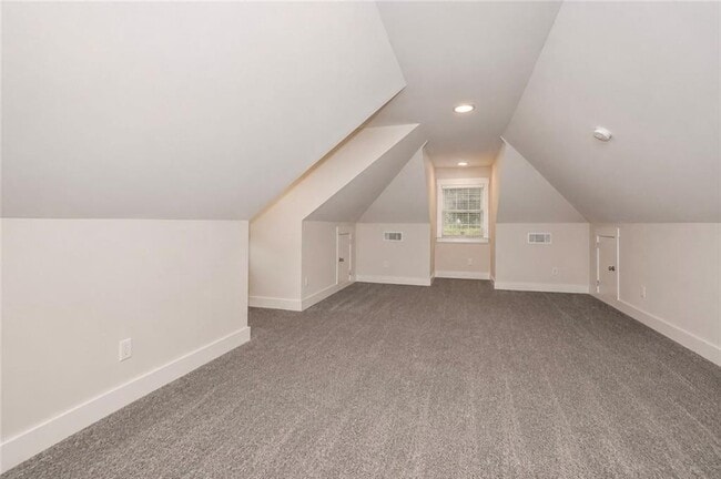 Building Photo - 802 Lowndes Ave SW