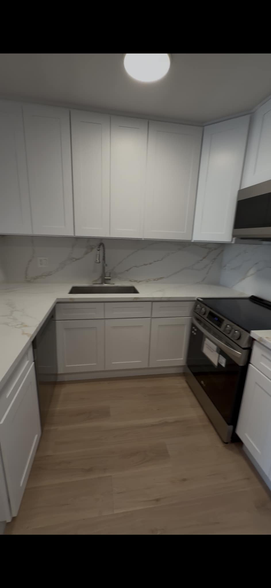 Building Photo - 20 29th Ave