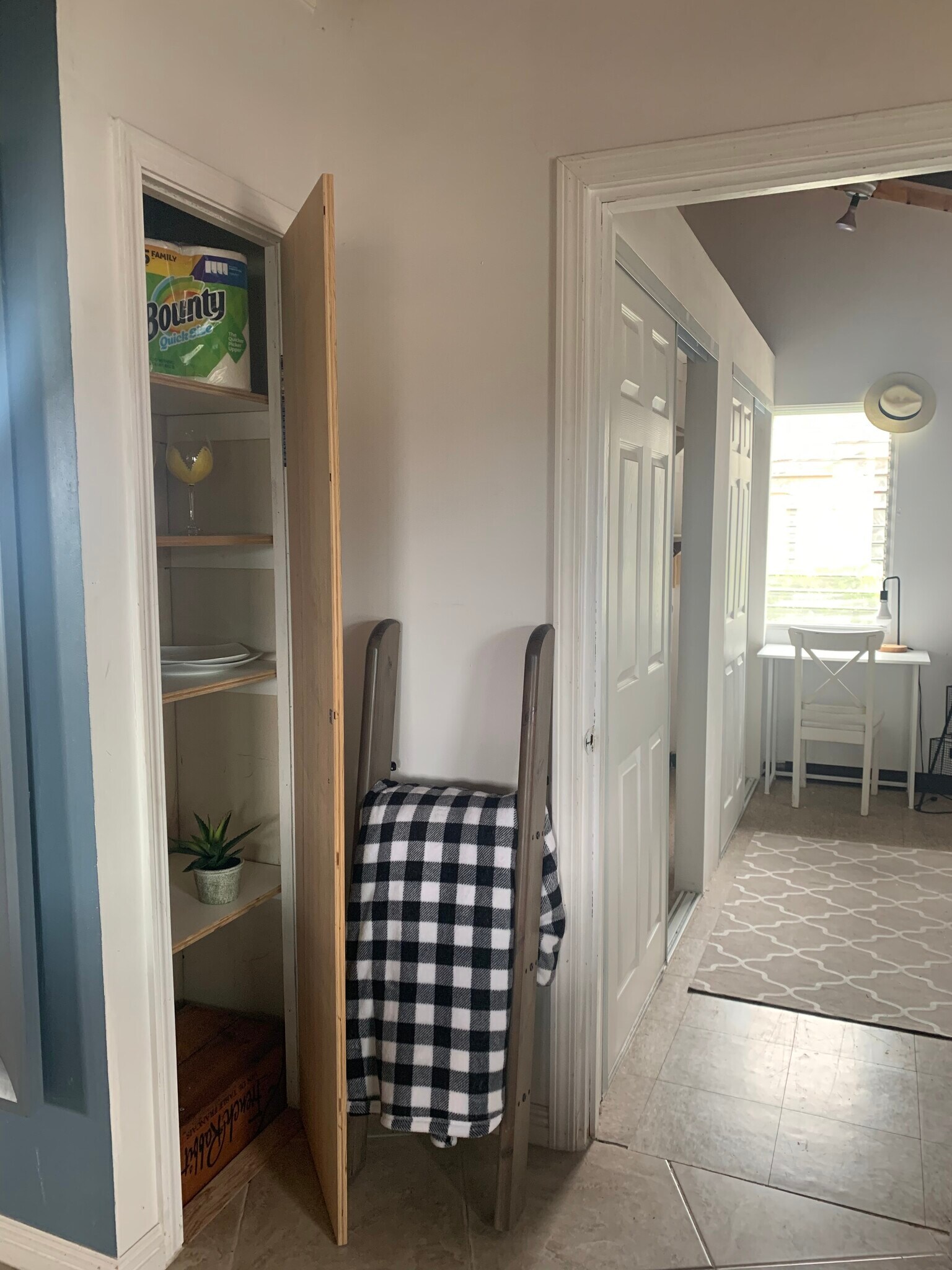 Building Photo - 1409 Auauki St