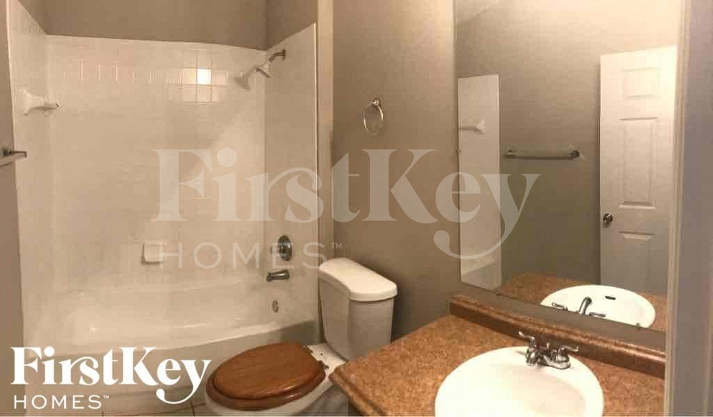 Building Photo - 7424 Little Pond Ct