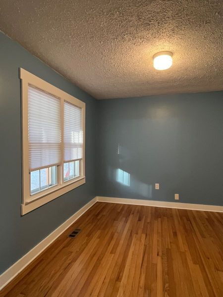Building Photo - Ranch home on a country setting in Hardin ...