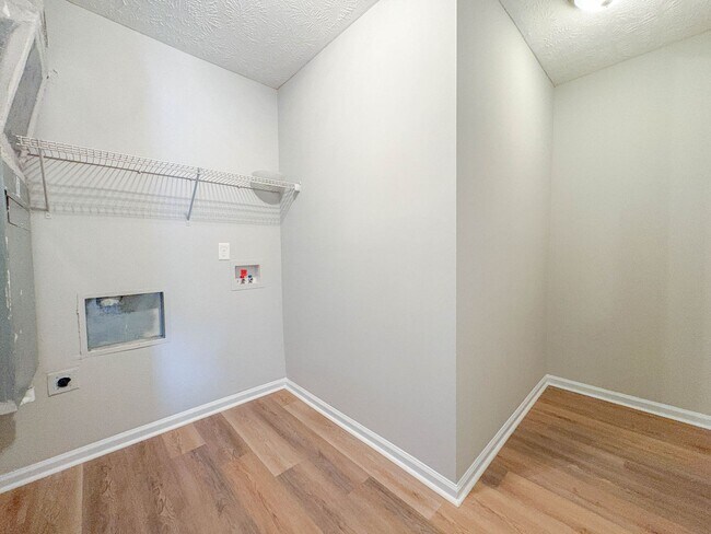 Building Photo - 3633 Dornoch Dr