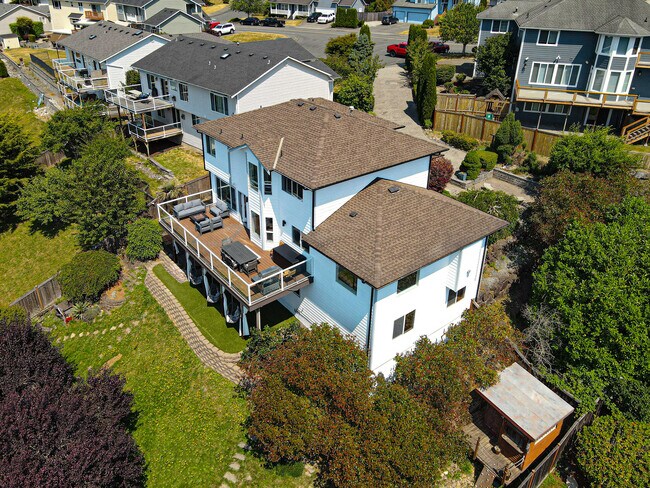 Building Photo - 7904 80th Ave NE