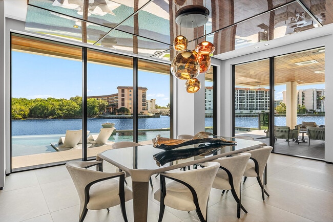 Building Photo - 2934 NE 8th Ave