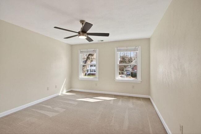 Building Photo - 5 Bed, 2.5 Bath Home in the Heart of Red Mill Farms