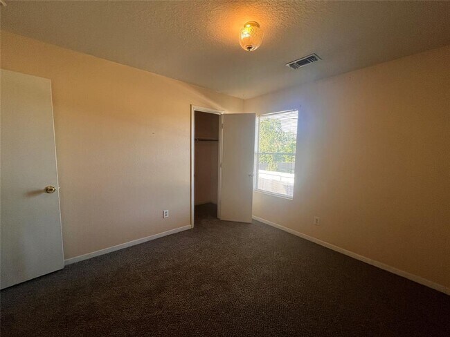 Building Photo - 10906 Orchard Springs Dr