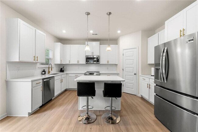 Building Photo - 228 Whitneys Wy