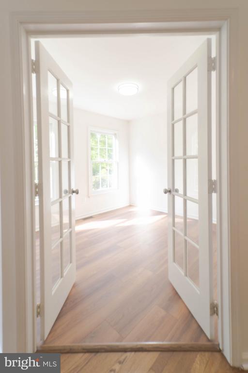 Building Photo - 3244 Titanic Dr