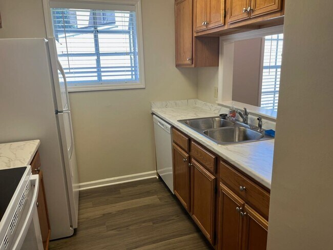 Building Photo - 456 High Point Ln