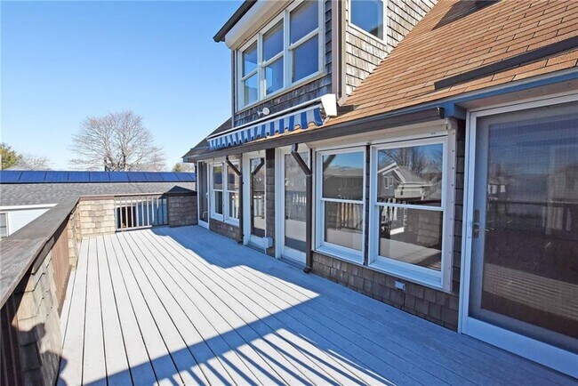 Building Photo - 54 Blanding Ave