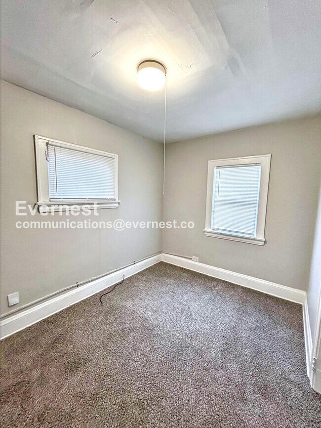 Building Photo - 12110 Lenacrave Ave