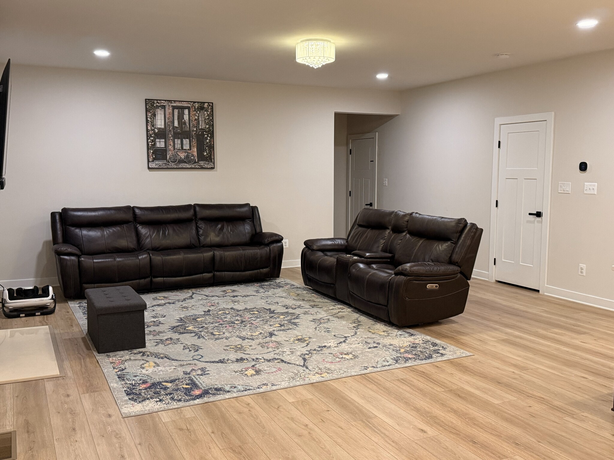 Building Photo - 3212 Vanessa Dr