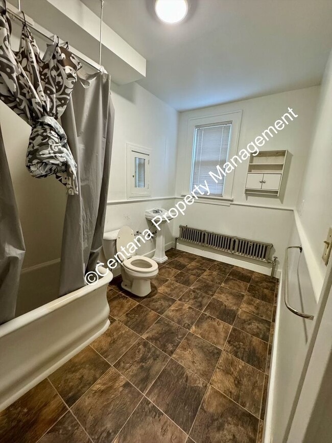 Building Photo - 205-207 N Excelsior Ave