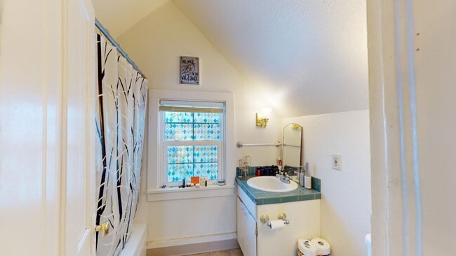 Building Photo - Pets Welcome