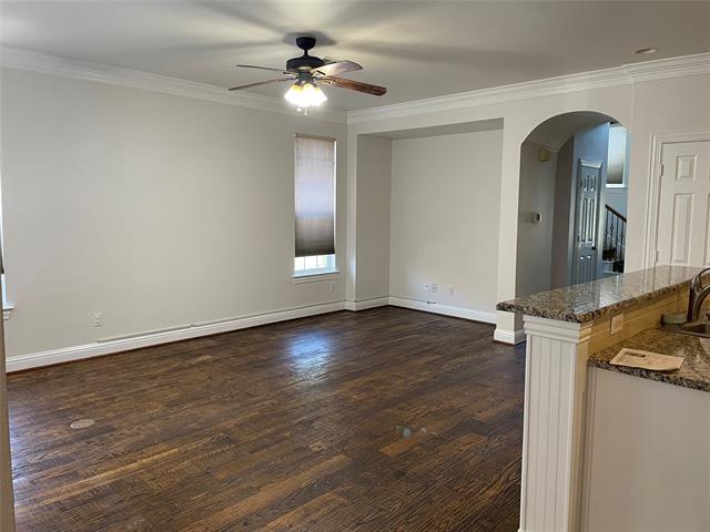 Building Photo - 422 E La Villita Blvd