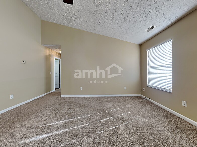 Building Photo - 2855 Greystoke Dr