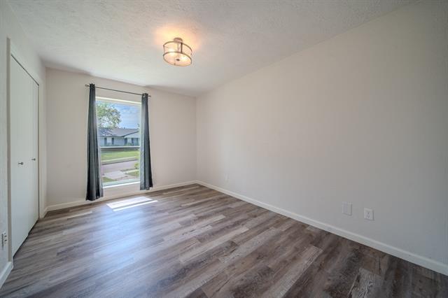 Building Photo - 2513 Belhaven Dr