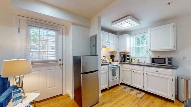 Building Photo - 23 Jay St