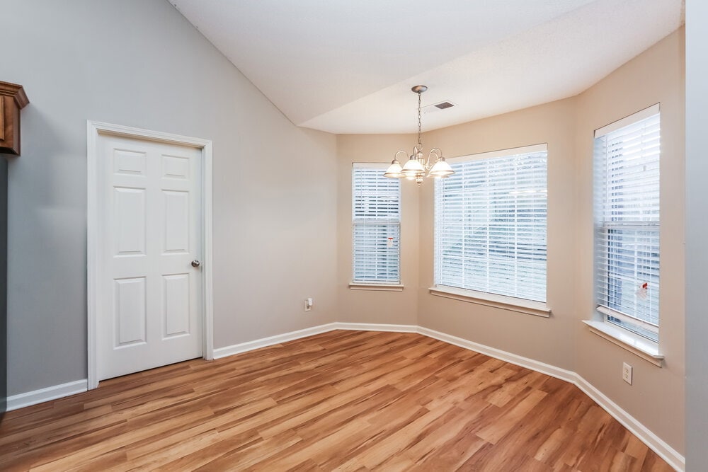 Building Photo - 7135 Maple Grove Rd