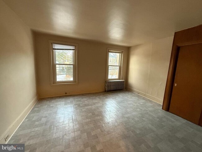 Building Photo - 716 E Marshall St