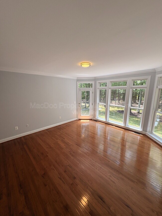 Building Photo - 10802 Cedar Creek Dr