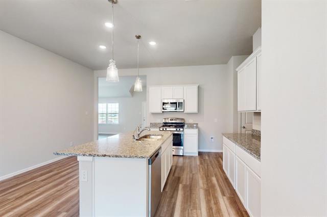 Building Photo - 1817 Grassland Dr