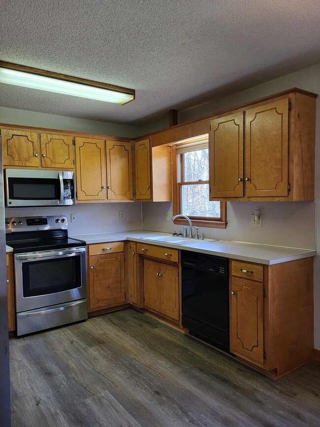 Building Photo - 3 bedroom home in Lincolnton