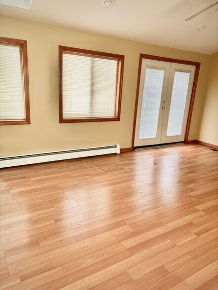 Building Photo - 244 E Broadway