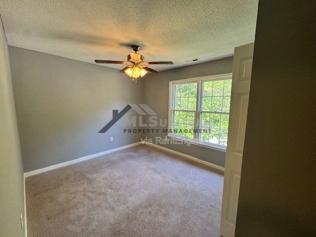 Building Photo - 120 Timber Ridge Dr