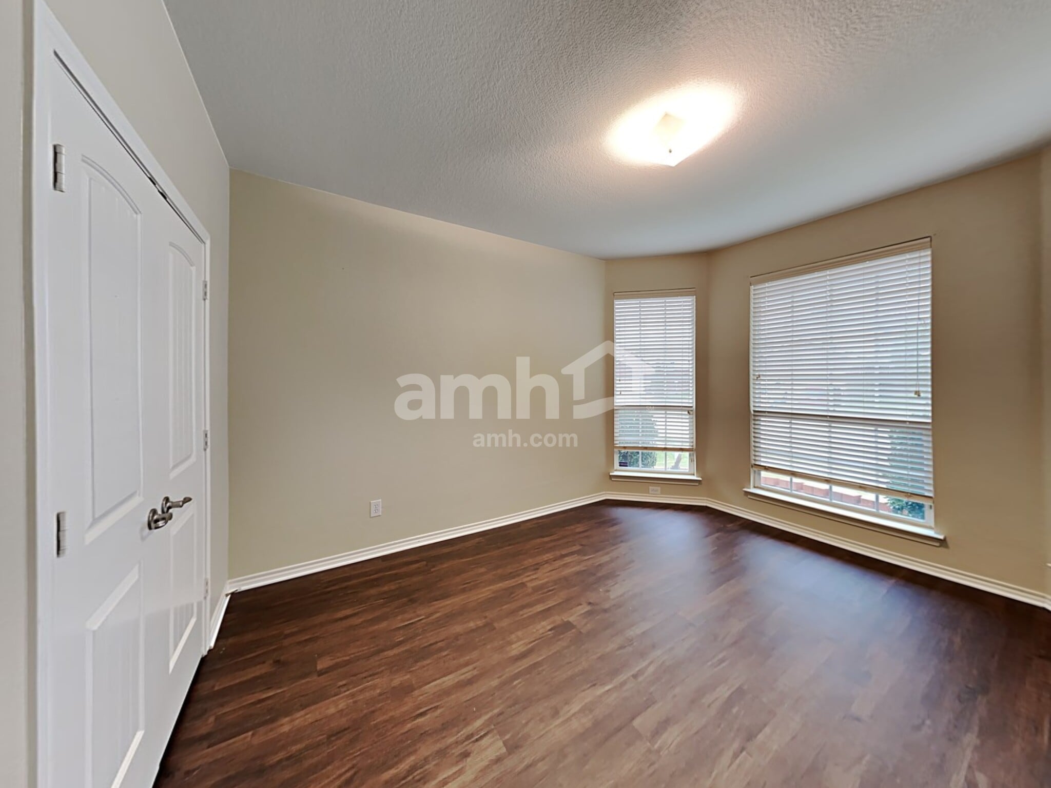 Building Photo - 6136 Kristen Dr