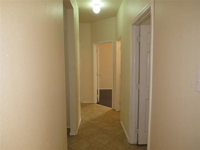 Building Photo - 2821 Hilcroft Ave