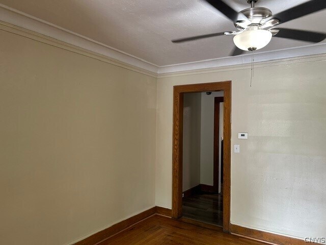 Building Photo - 439 Valley S Dr