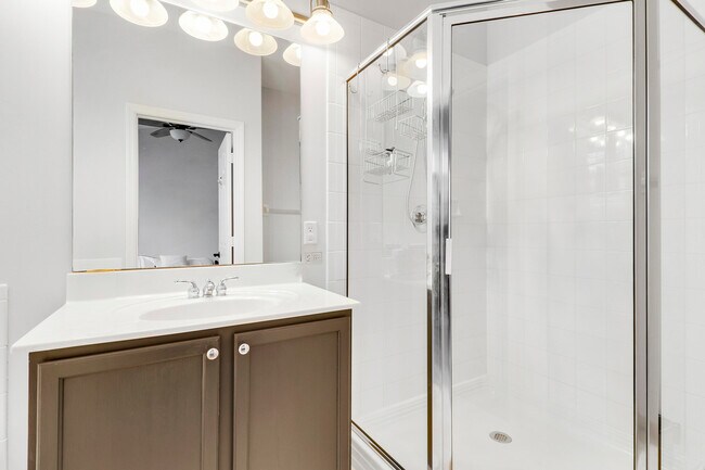 Building Photo - 107 Pond Apple Ln