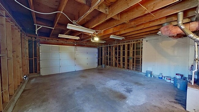 Building Photo - 25621 Califia Dr