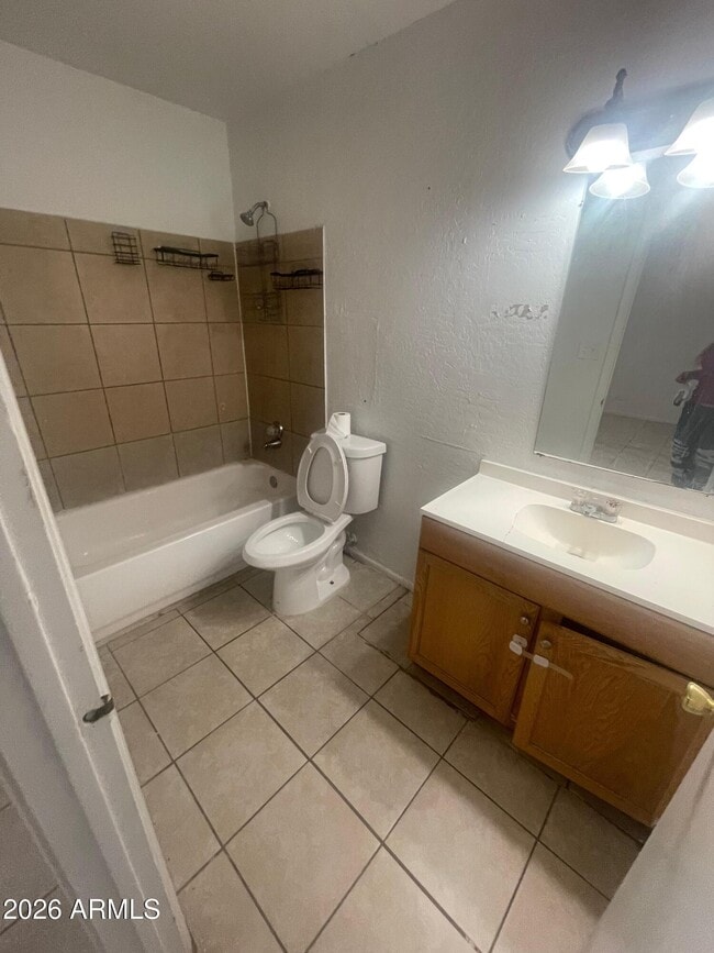 Building Photo - 2240 W Southern Ave