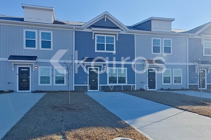 Building Photo - 2185 Banyan Cir