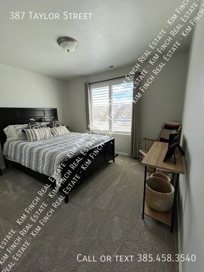 Building Photo - 387 Taylor St