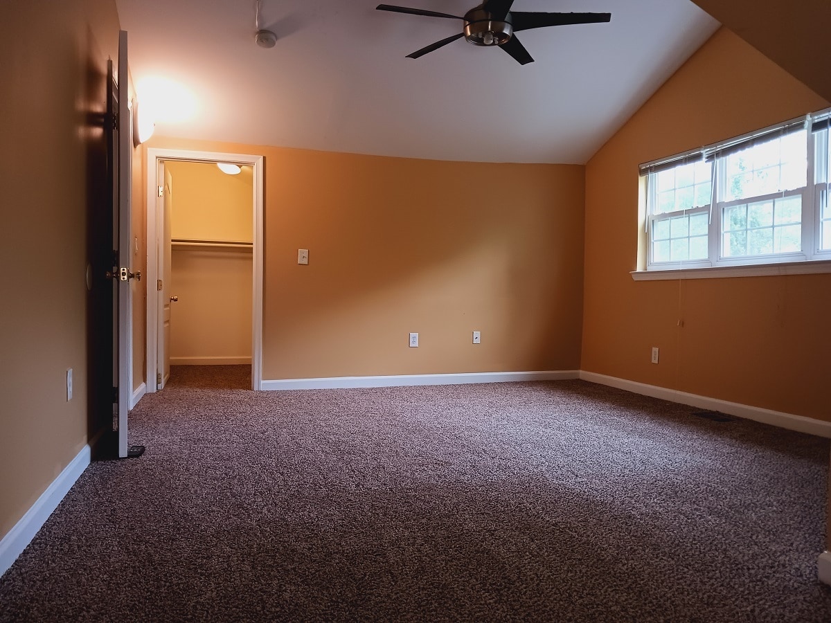 Building Photo - 2603 Hamlin St NE