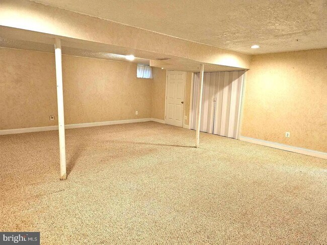 Building Photo - 7701 Croom Rd