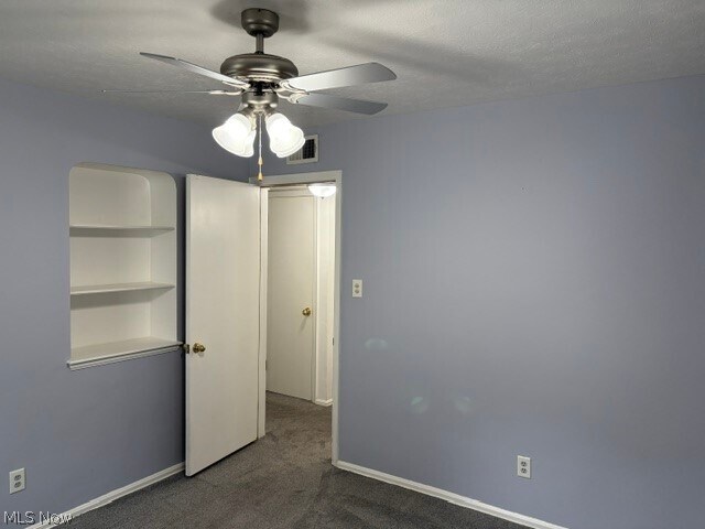 Building Photo - 5675 S Park Blvd