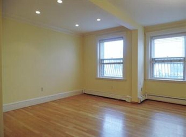 Building Photo - 26 Medfield St