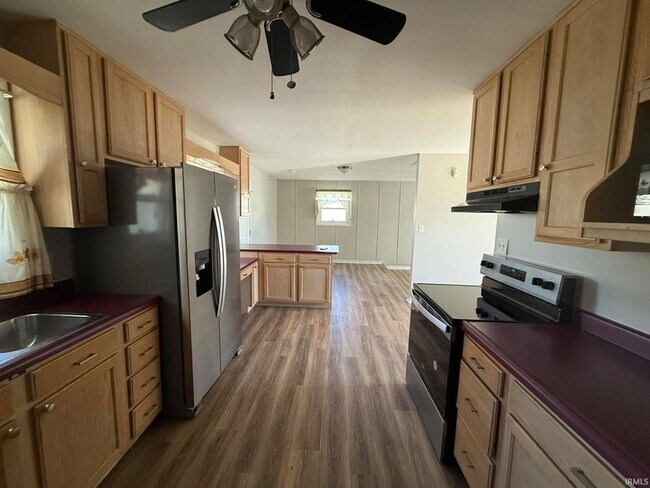 Building Photo - 4126 W Belle Ave