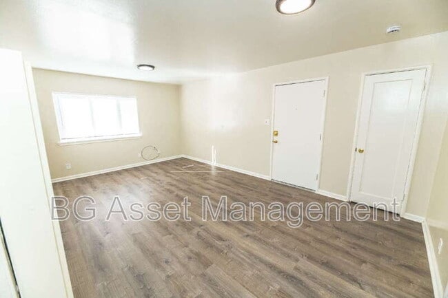 Building Photo - 156 Marina Way