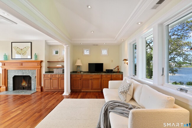 Building Photo - 34 Shorehaven Rd