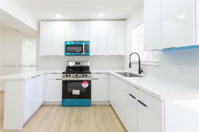 Building Photo - 1167 NW 9th Ave