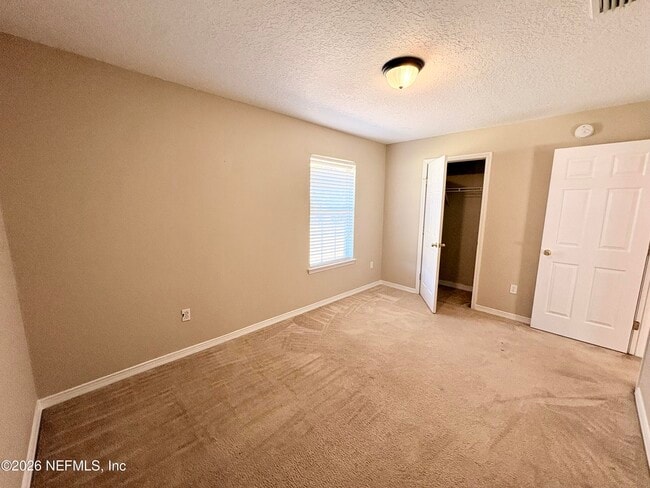 Building Photo - 15677 Moss Hollow Dr