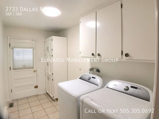 Building Photo - 2733 Dallas St NE