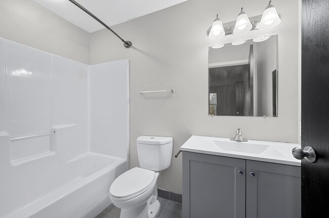 Building Photo - 9036 Charlotte Ct